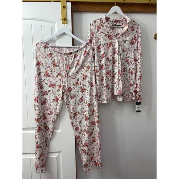 Lauren Ralph Lauren Other - Vintage Lauren Ralph Lauren Womens 2-Pc. Floral Pajamas Set embroidered logo Med